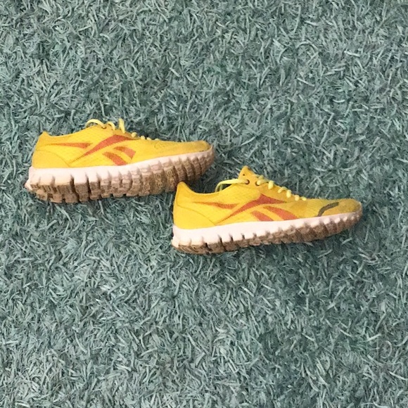 Reebok, yellow exercise, running & training shoes - Picture 3 of 4